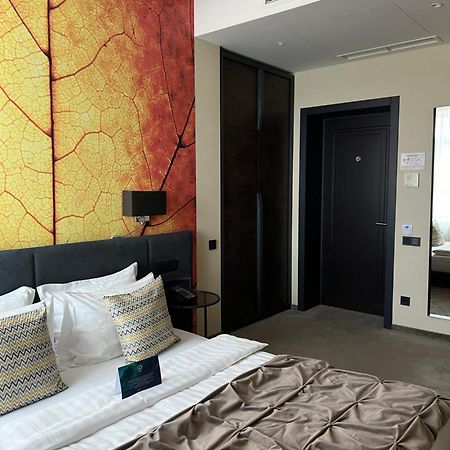 Noble Boutique Hotel Lutsʼk Esterno foto