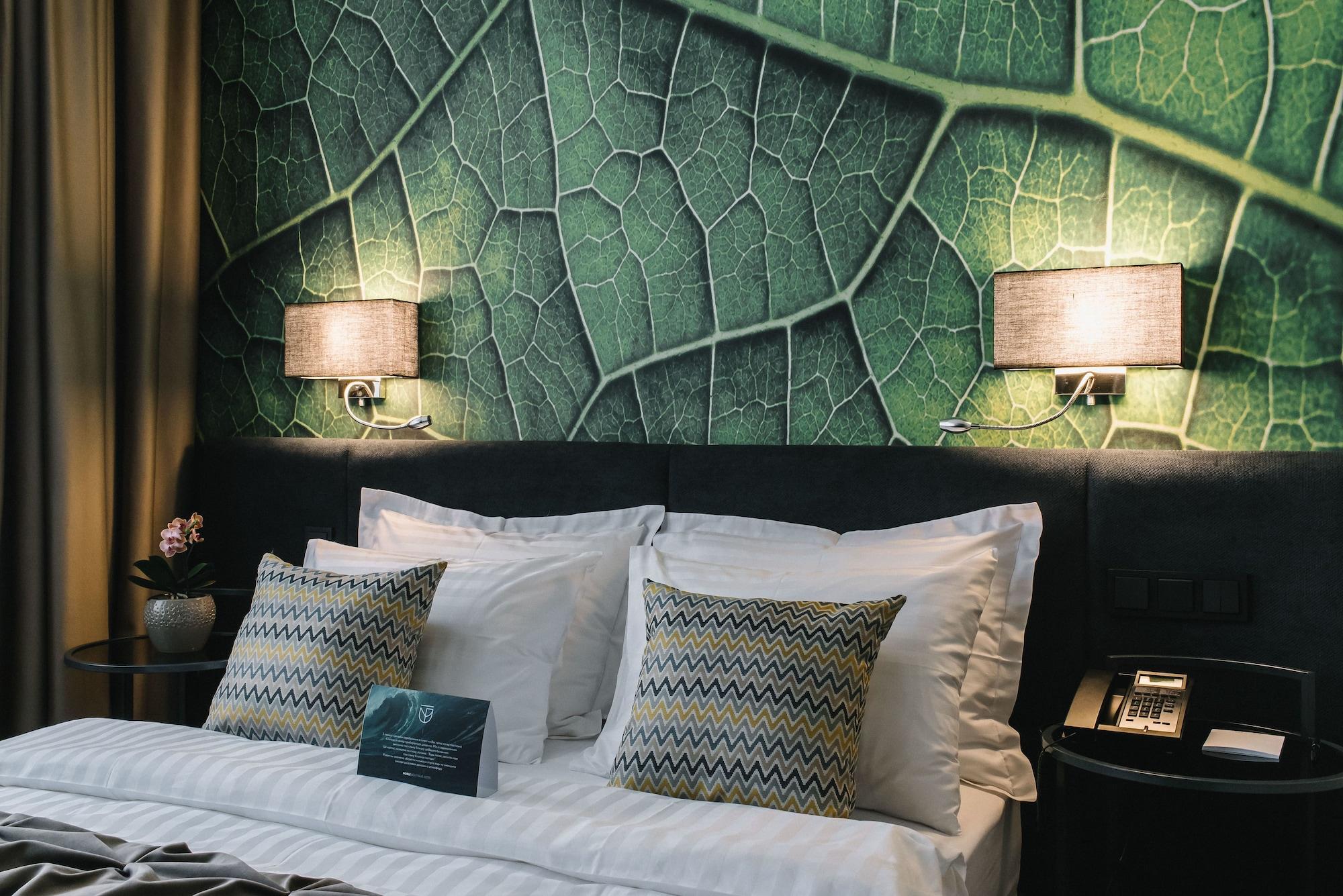 Noble Boutique Hotel Lutsʼk Esterno foto