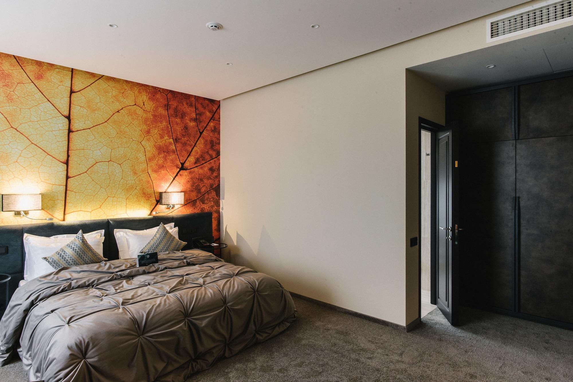 Noble Boutique Hotel Lutsʼk Esterno foto