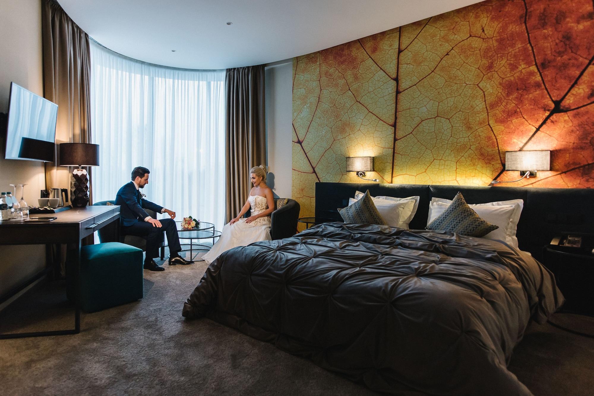 Noble Boutique Hotel Lutsʼk Esterno foto