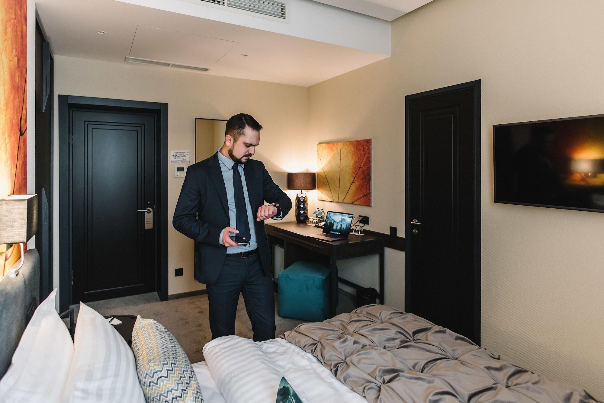 Noble Boutique Hotel Lutsʼk Esterno foto