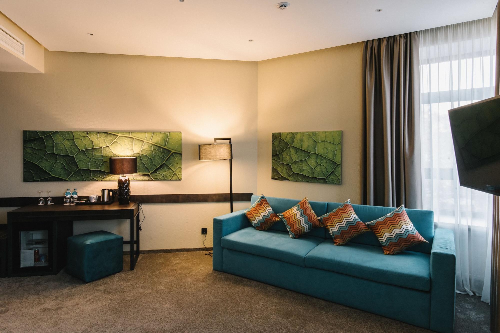 Noble Boutique Hotel Lutsʼk Esterno foto