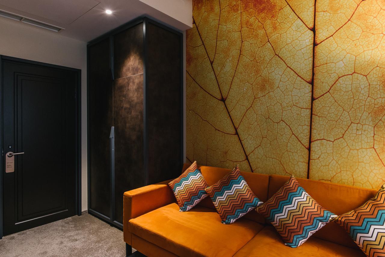 Noble Boutique Hotel Lutsʼk Esterno foto
