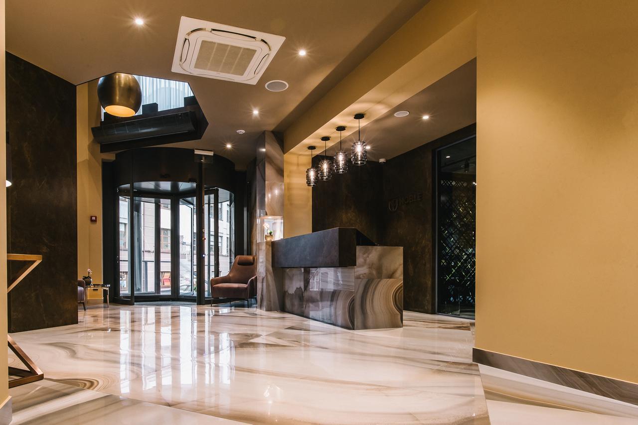 Noble Boutique Hotel Lutsʼk Esterno foto